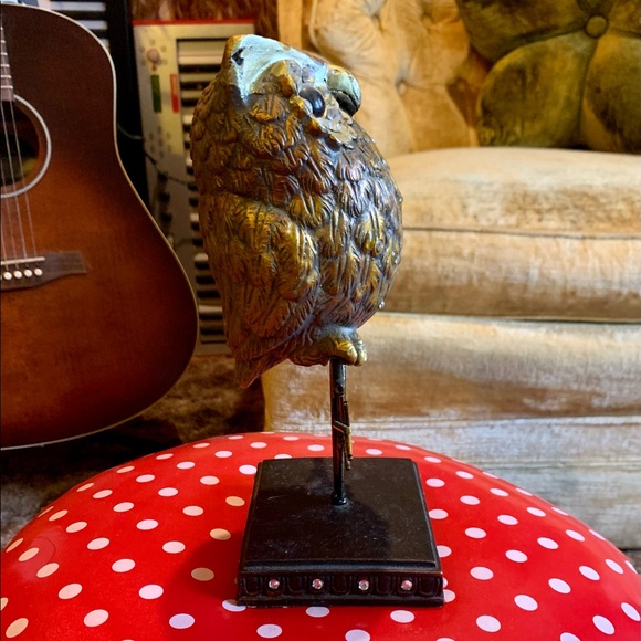 Adorable owl on a stand 🦉 - Picture 4 of 7
